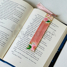 Load image into Gallery viewer, Custom Flowers Bookmarks with flakes
