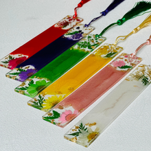 Load image into Gallery viewer, Special order/Custom Flowers Bookmarks with flakes
