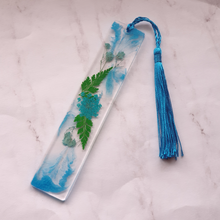 Load image into Gallery viewer, Floral Resin Bookmark
